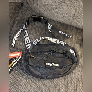 Supreme fanny pack